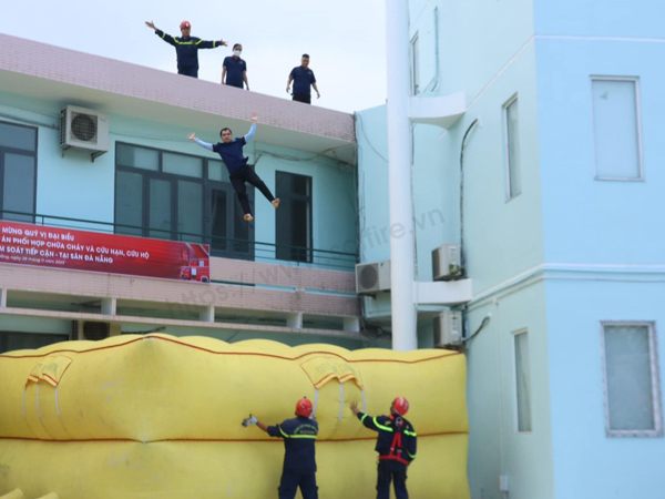 Hướng dẫn huấn luyện và bồi dưỡng nghiệp vụ phòng cháy chữa cháy trong doanh nghiệp tư nhân